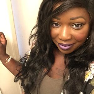 Meet your Posher, Nicole